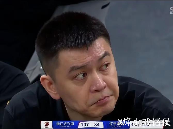 杨鸣慧眼识珠!辽宁队奇兵5记三分斩获19分,辽蜜直呼真棒 杨鸣慧眼识珠!辽宁队奇兵5记三分斩获19分,辽蜜直呼真棒